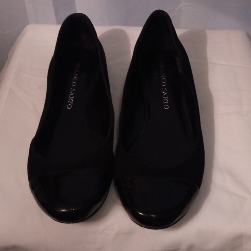 2/40Franco Sarto leather flats